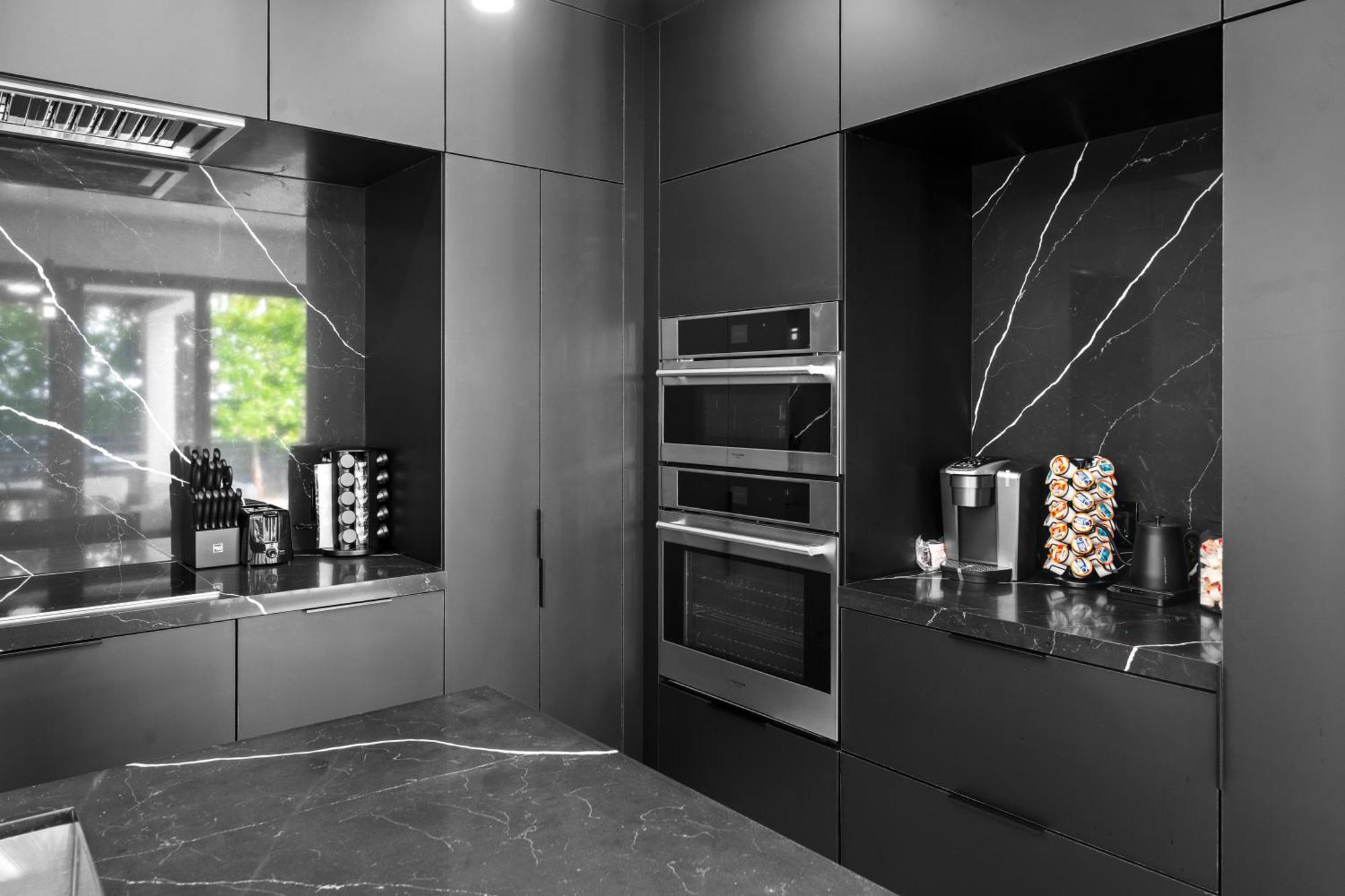 Modern Zen Oasis In Design District Sleeps 16